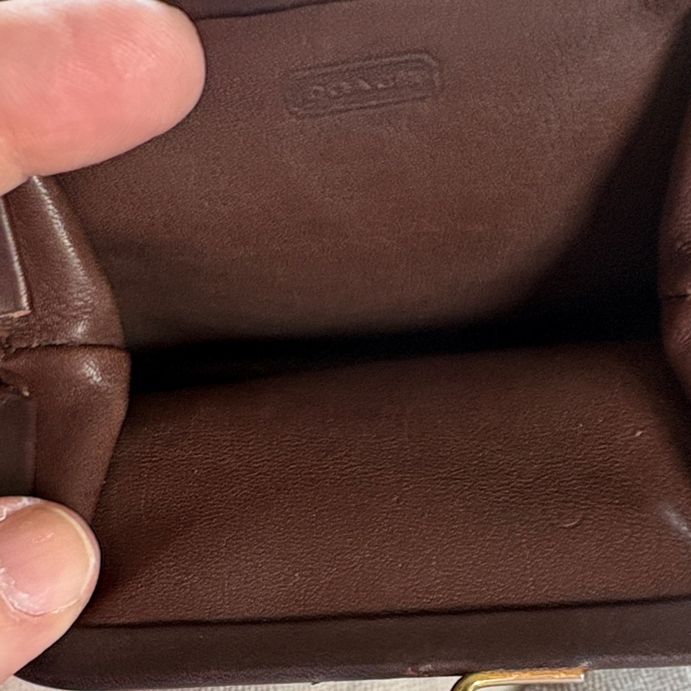 Coach Rich Brown Leather Coin purse kisslock closure Rare - Picture 3 of 7